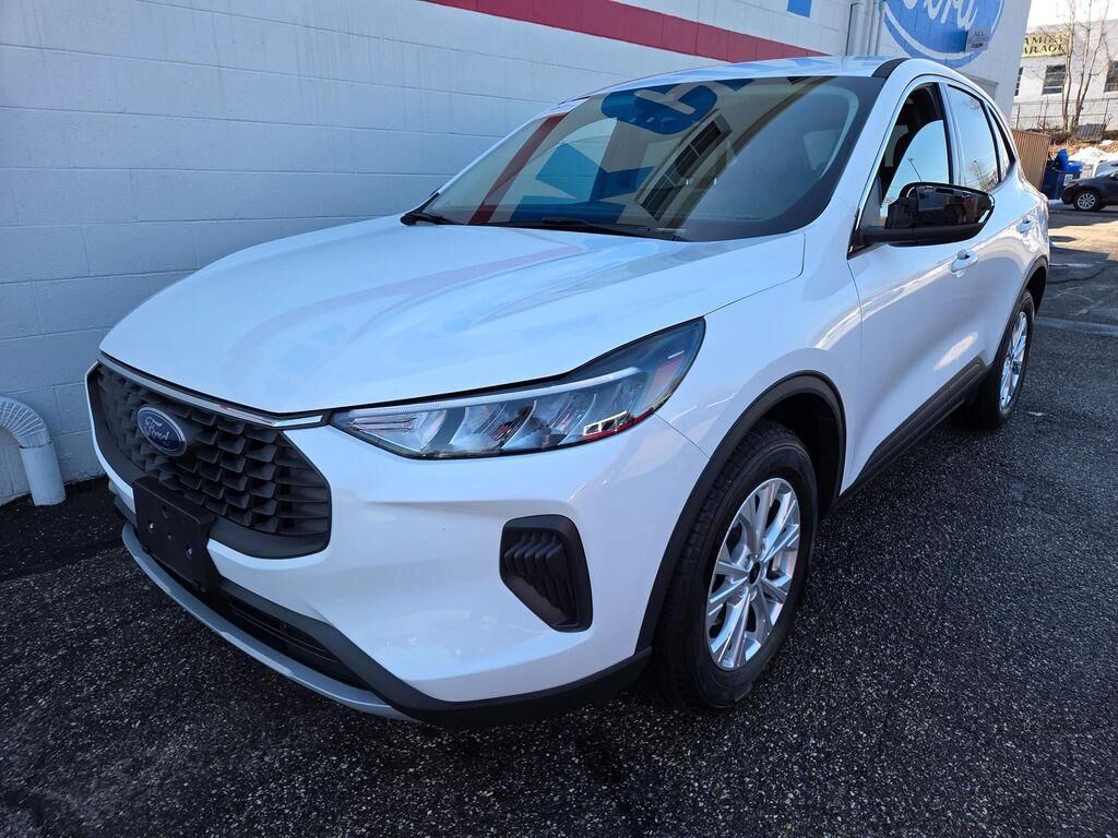 2023 FORD Escape