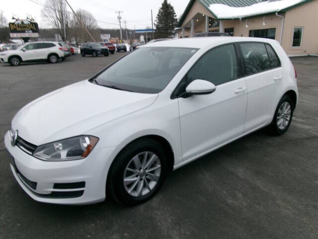 2017 VOLKSWAGEN Golf