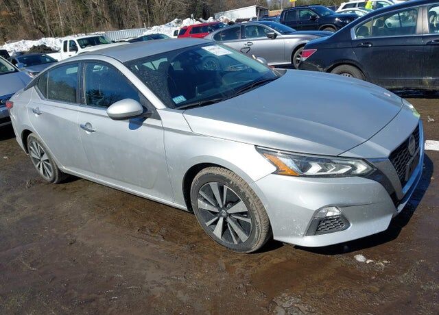 2022 NISSAN Altima