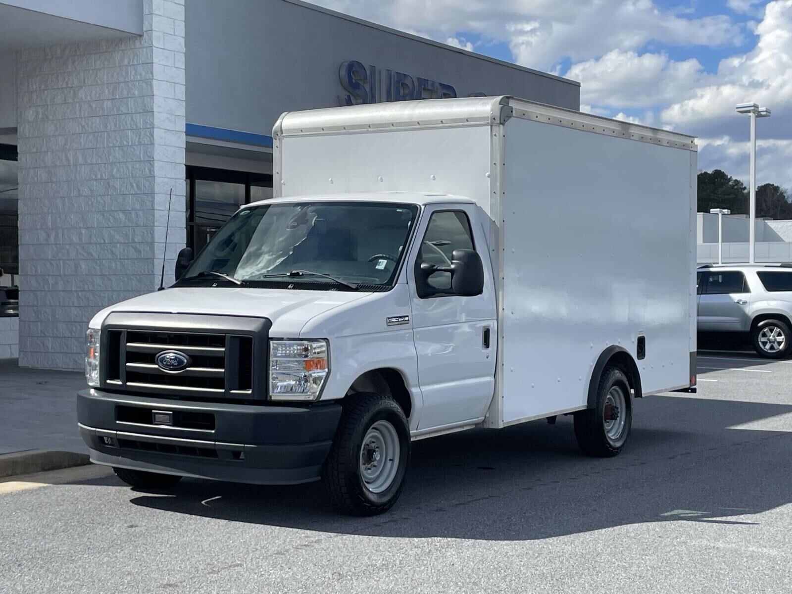 2023 FORD E-350