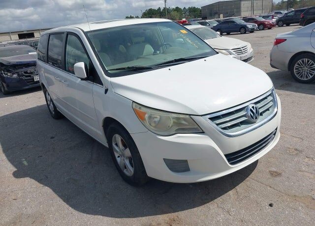 2010 VOLKSWAGEN Routan