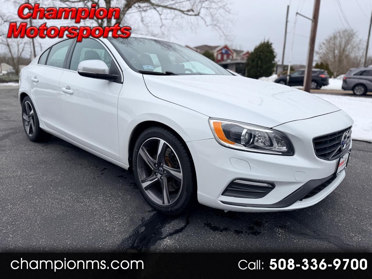 2015 VOLVO S60