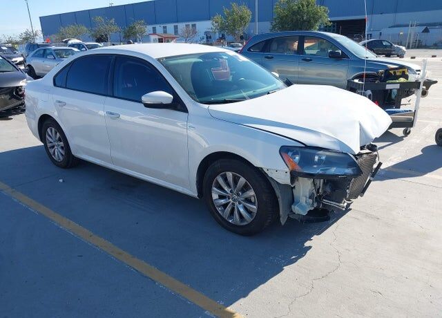 2015 VOLKSWAGEN Passat