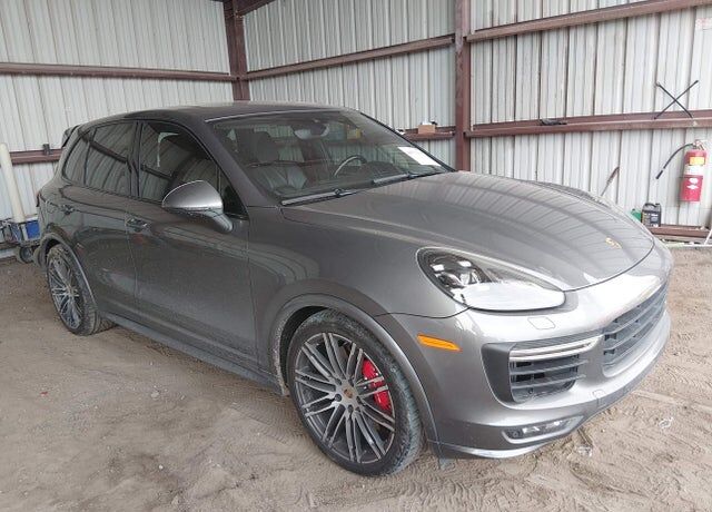 2016 PORSCHE Cayenne