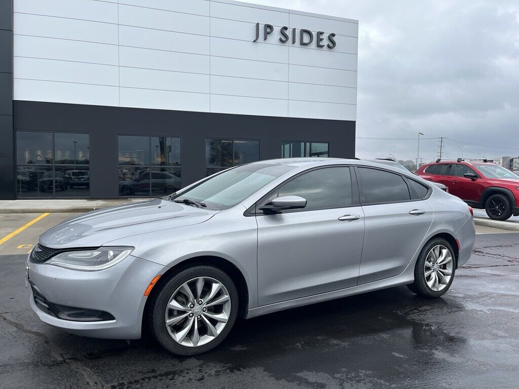 2016 CHRYSLER 200