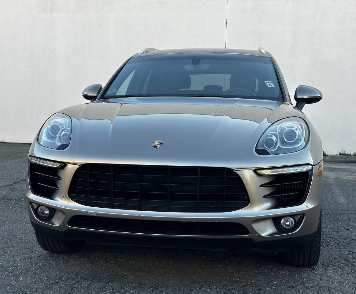 2015 PORSCHE Macan