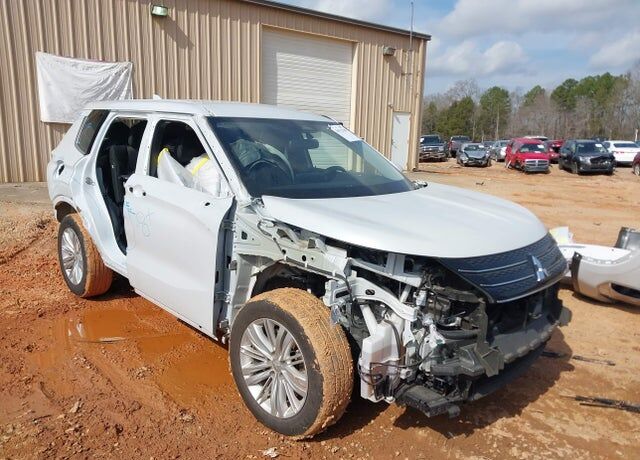 2022 MITSUBISHI Outlander