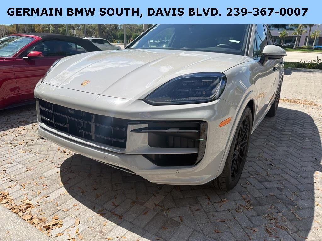 2026 PORSCHE Cayenne