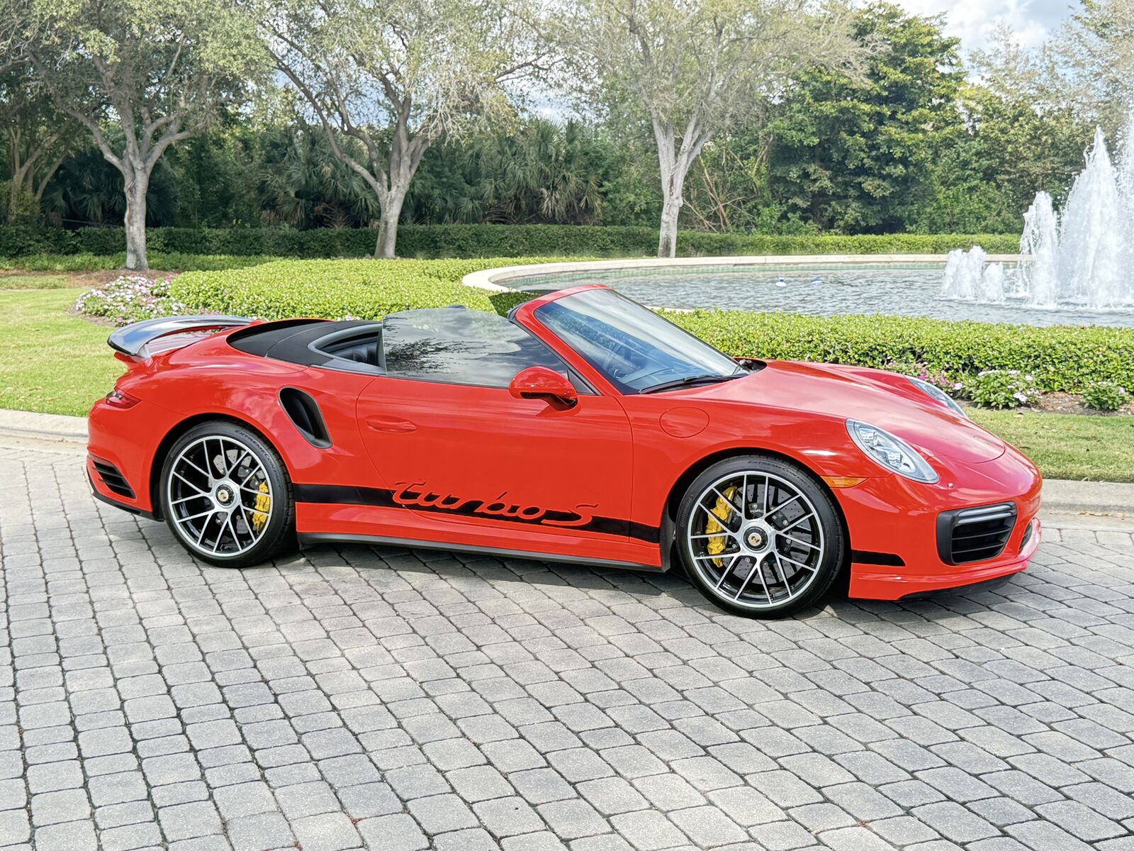 2017 PORSCHE 911