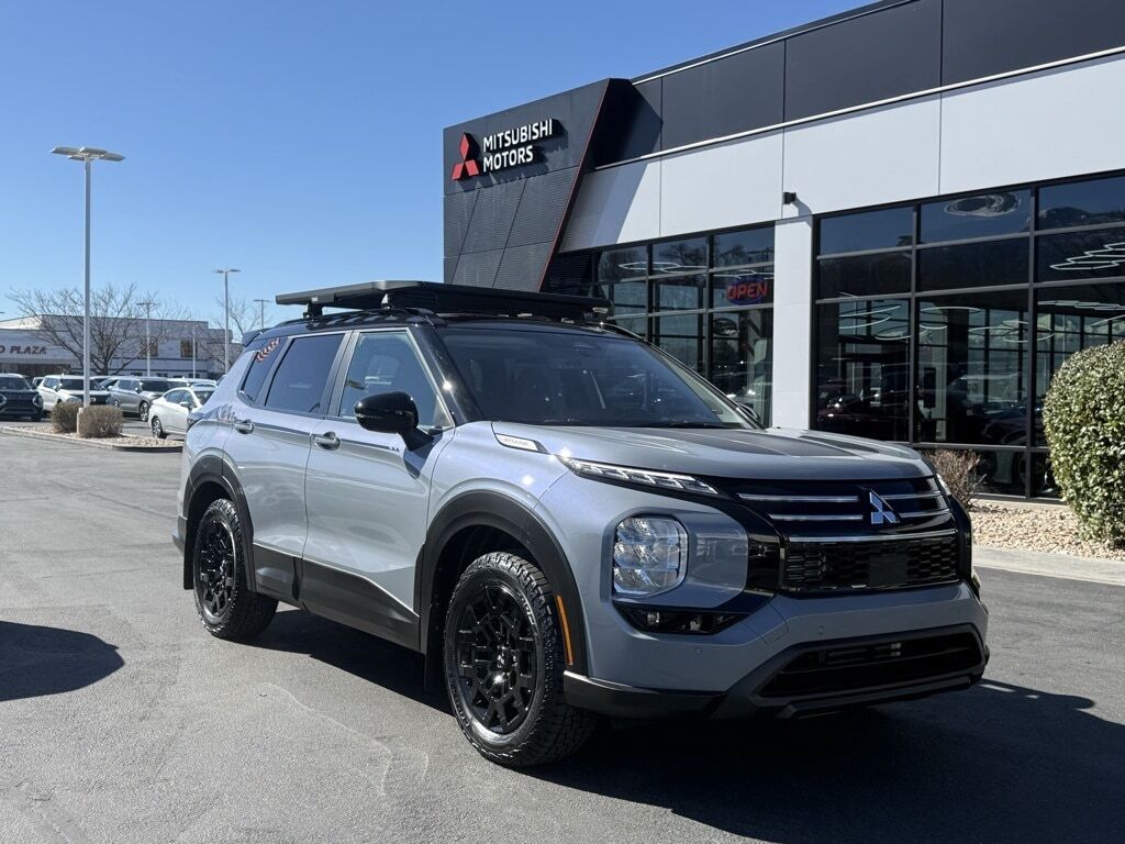 2026 MITSUBISHI Outlander