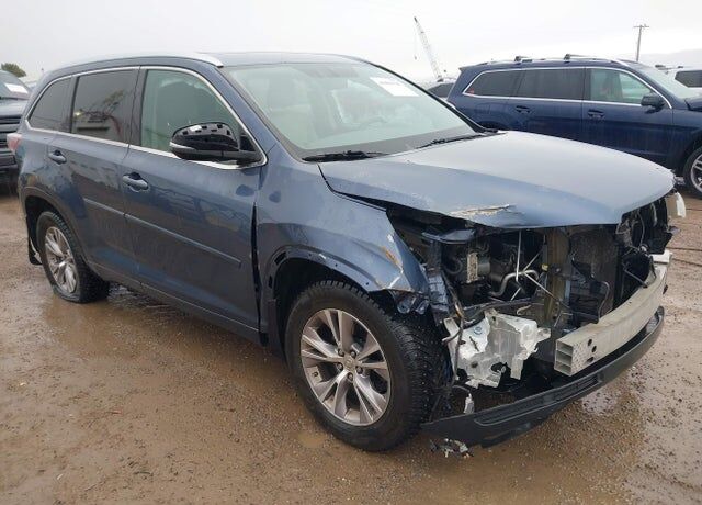 2014 TOYOTA Highlander