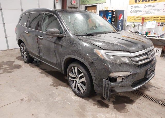 2017 HONDA Pilot