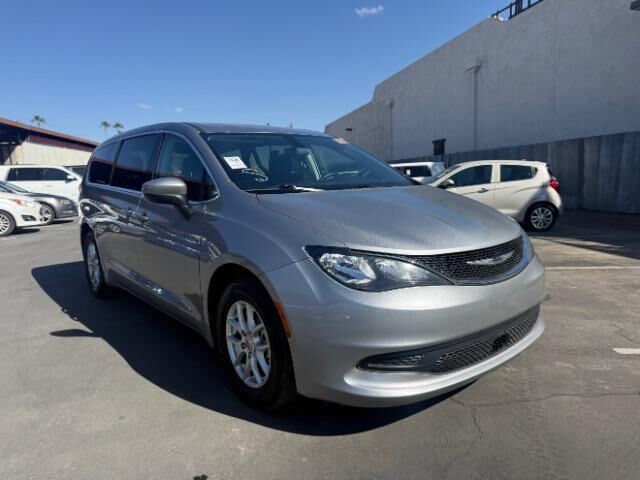 2021 CHRYSLER Voyager