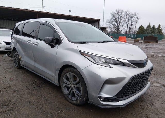 2021 TOYOTA Sienna