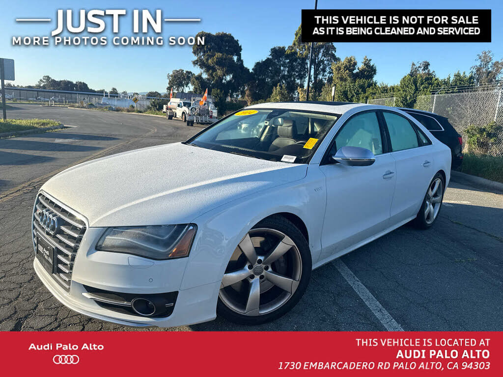 2014 AUDI S8