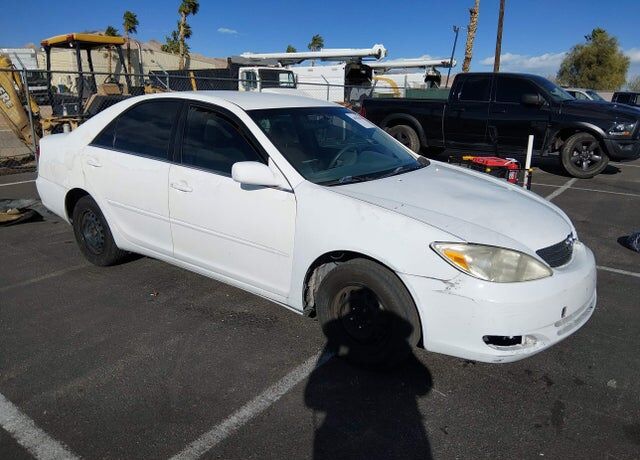 2004 TOYOTA Camry