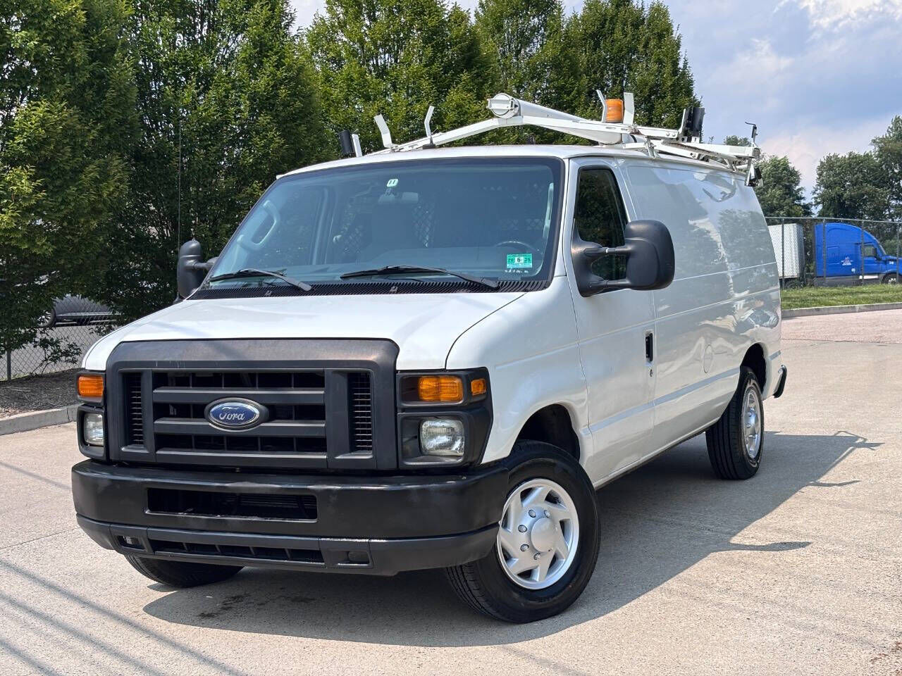 2010 FORD E-250