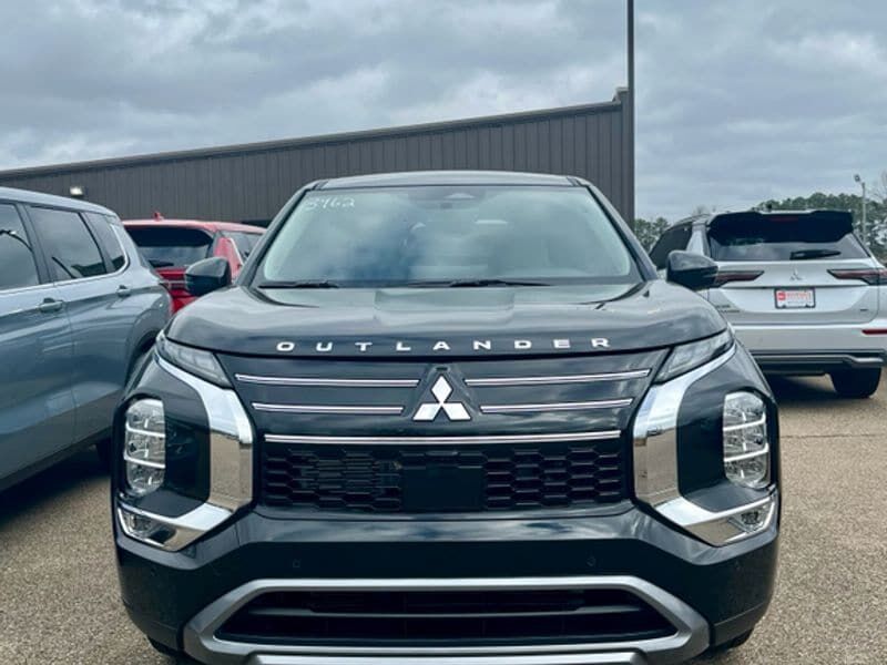 2026 MITSUBISHI Outlander