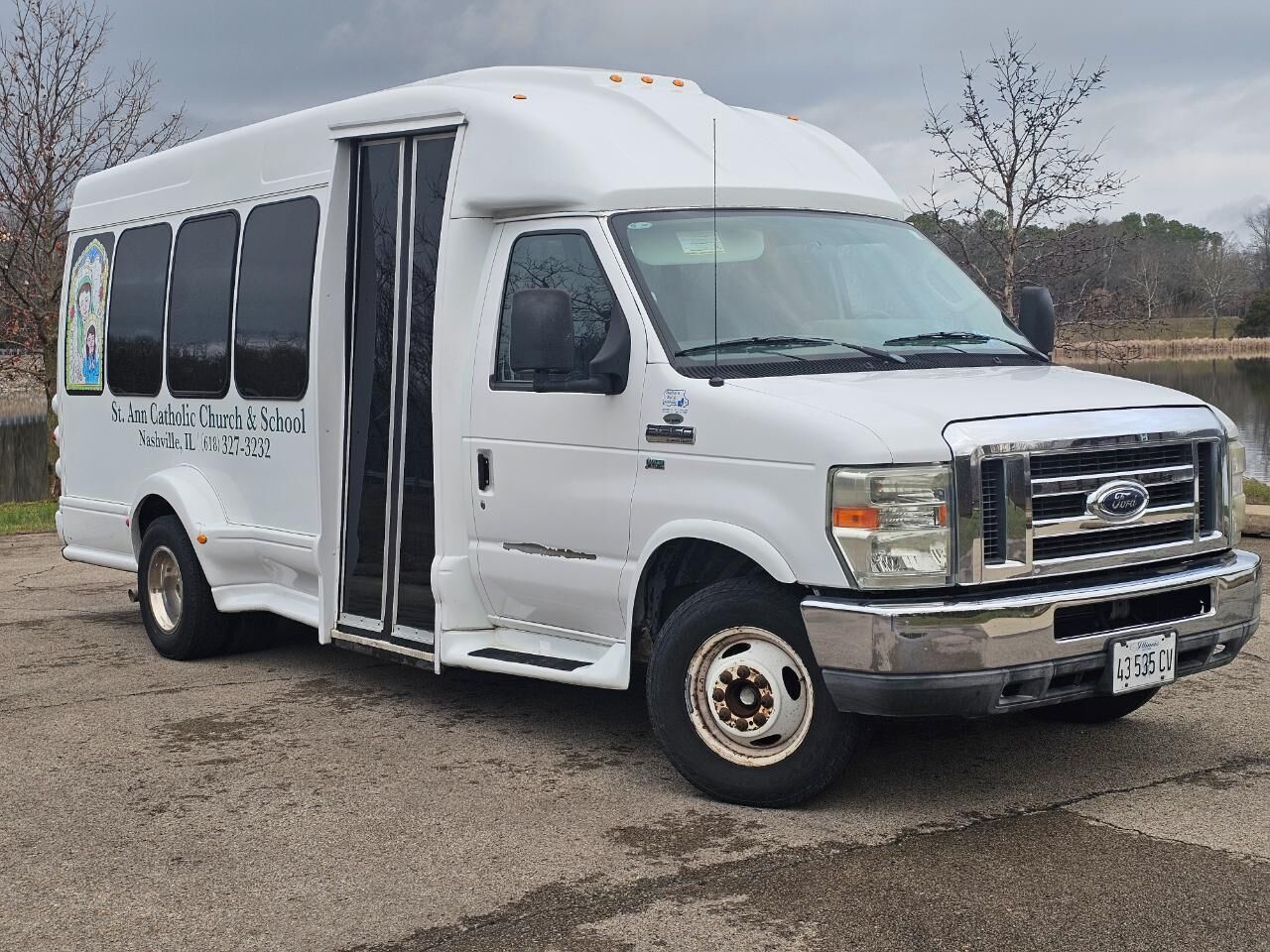 2010 FORD E-350