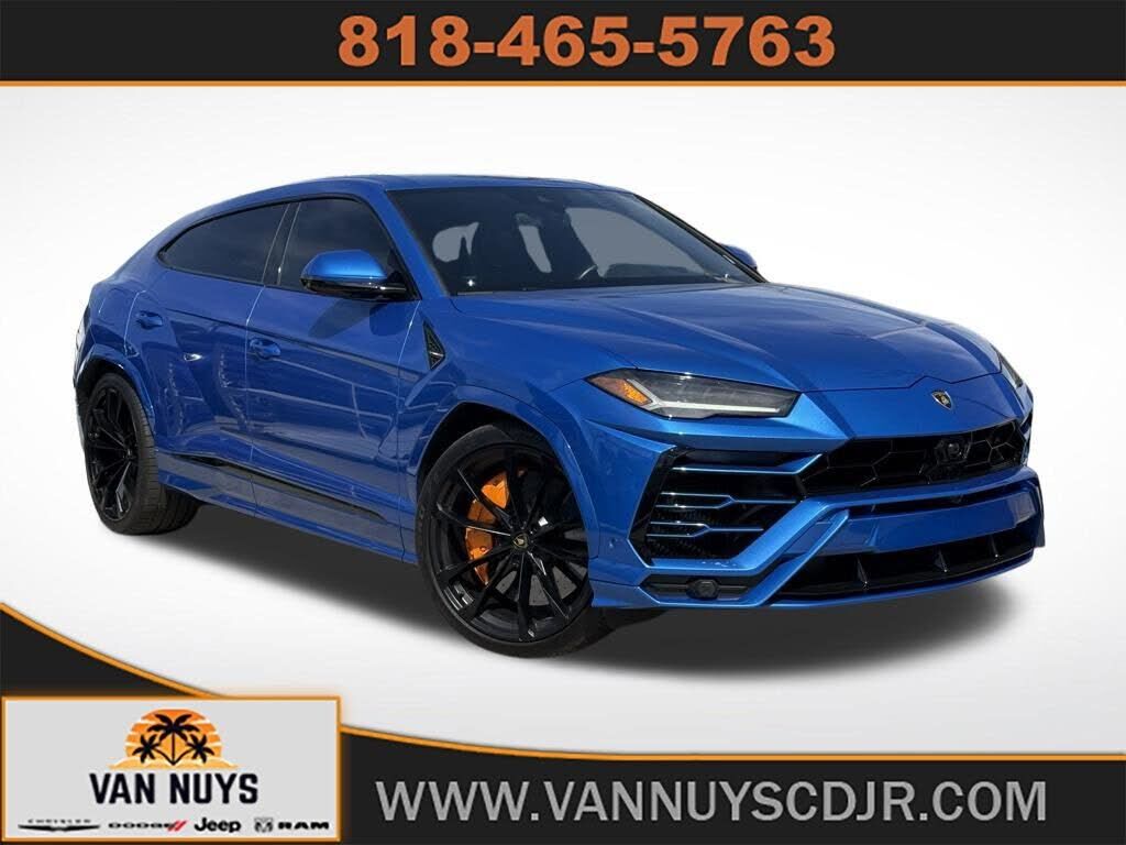 2022 LAMBORGHINI URUS