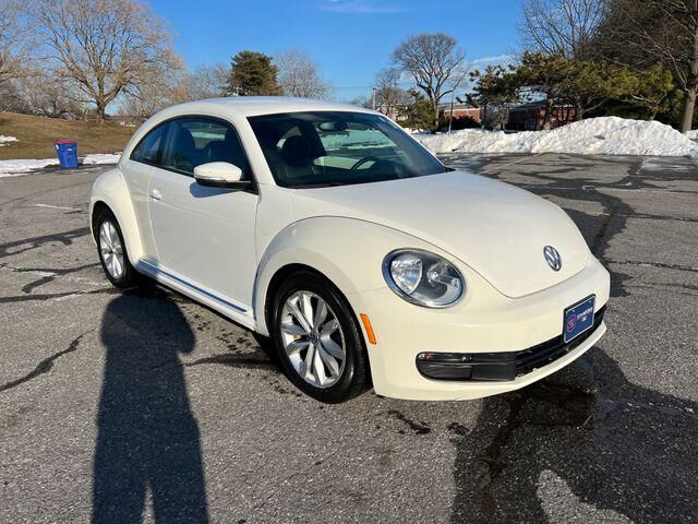 2012 VOLKSWAGEN Beetle
