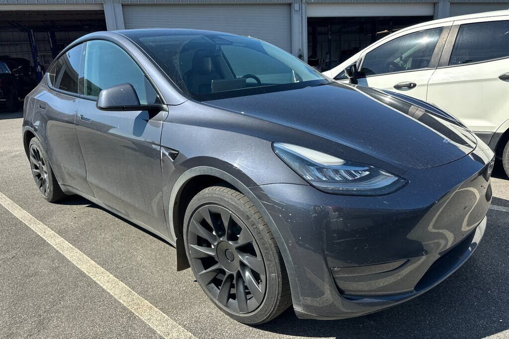2021 TESLA Model Y