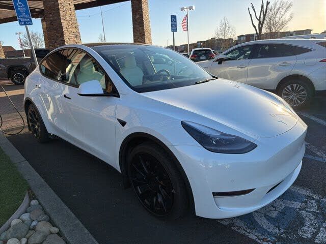 2022 TESLA Model Y