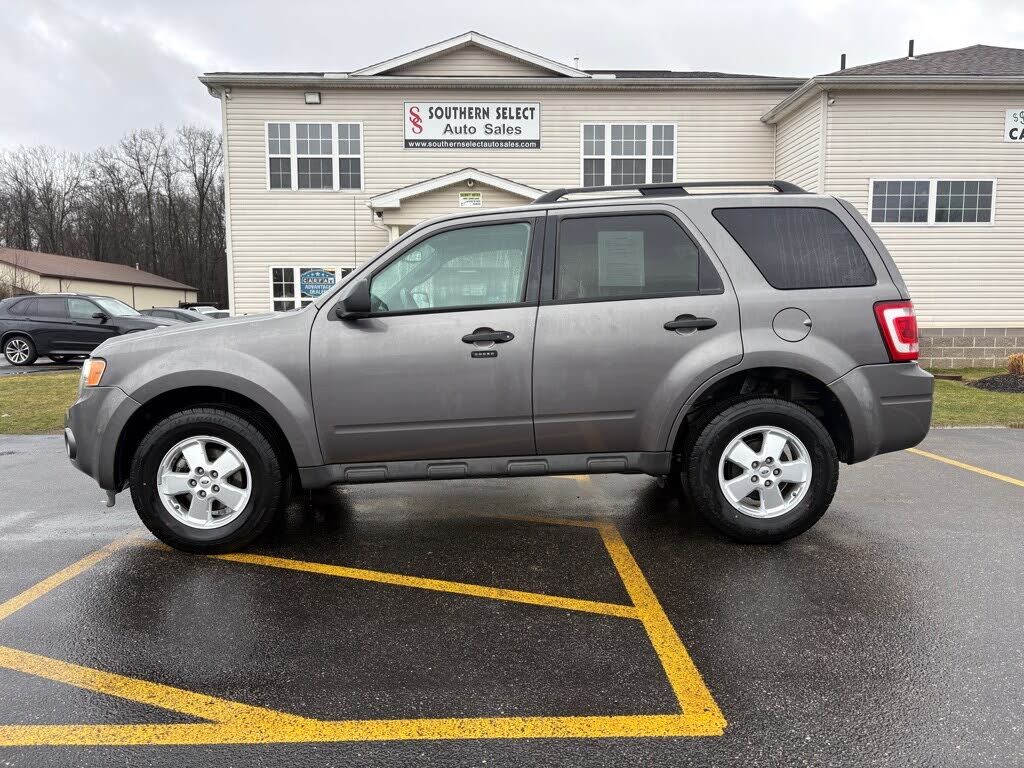 2011 FORD Escape