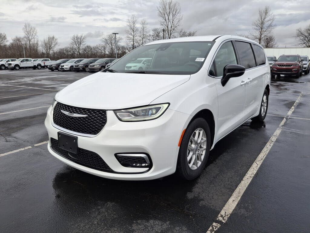 2025 CHRYSLER Pacifica