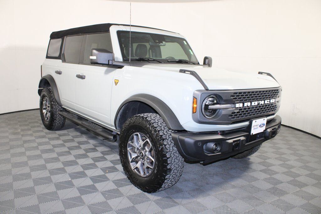 2023 FORD Bronco