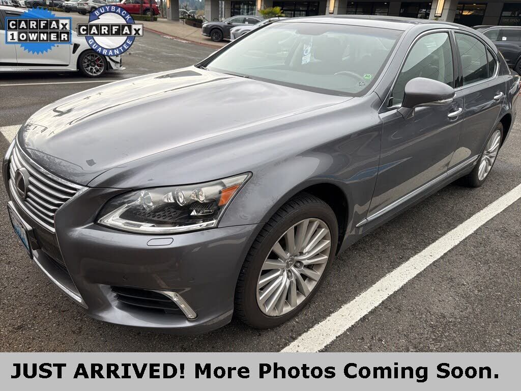 2013 LEXUS LS