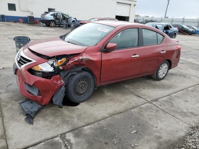 2016 NISSAN Versa