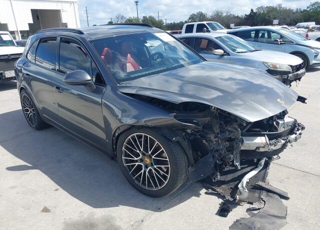 2021 PORSCHE Cayenne