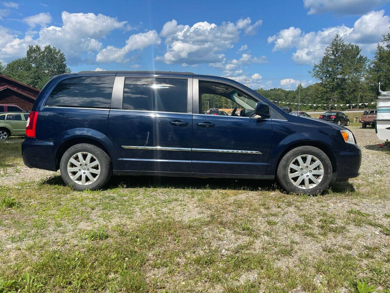 2013 CHRYSLER Town and Country