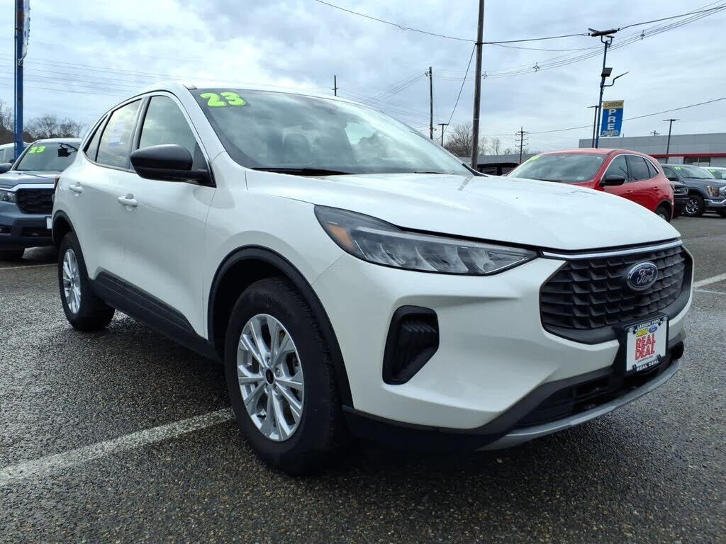 2023 FORD Escape