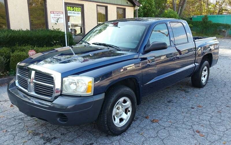 2005 DODGE Dakota
