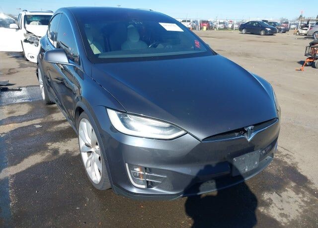 2016 TESLA Model X