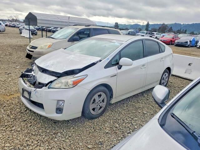 2011 TOYOTA PRIUS