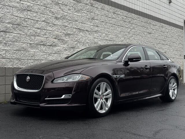 2016 JAGUAR XJ
