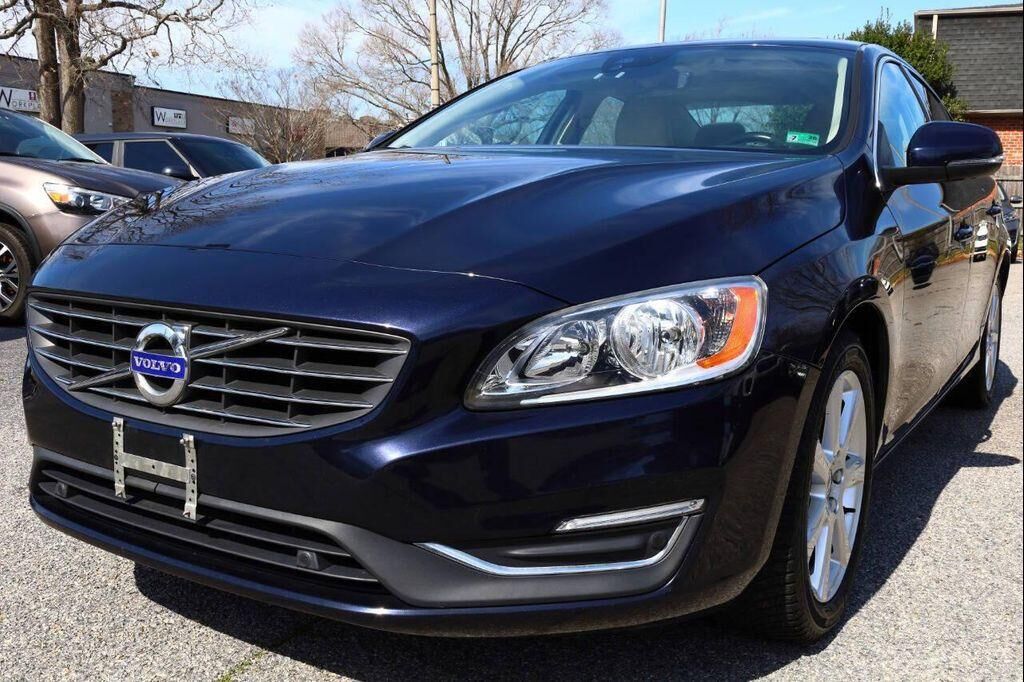 2016 VOLVO S60