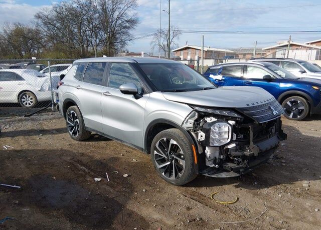 2024 MITSUBISHI Outlander
