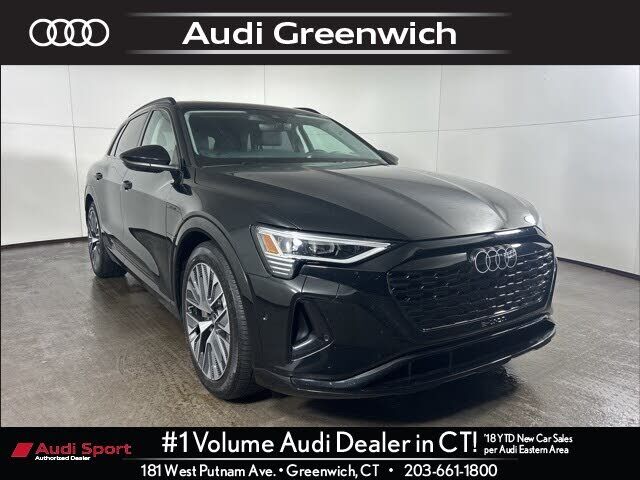 2024 AUDI Q8