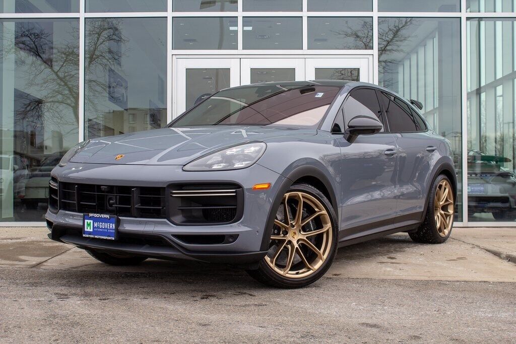 2023 PORSCHE Cayenne