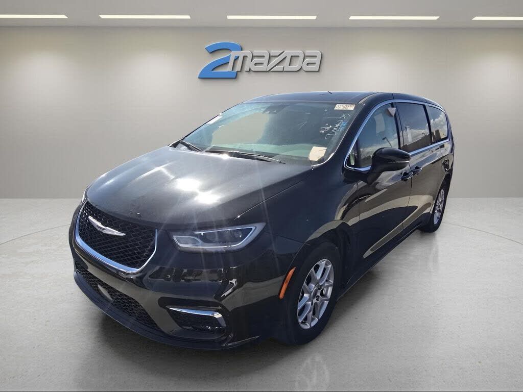 2023 CHRYSLER Pacifica