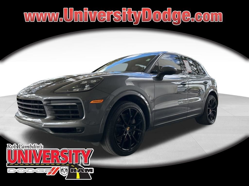 2022 PORSCHE Cayenne