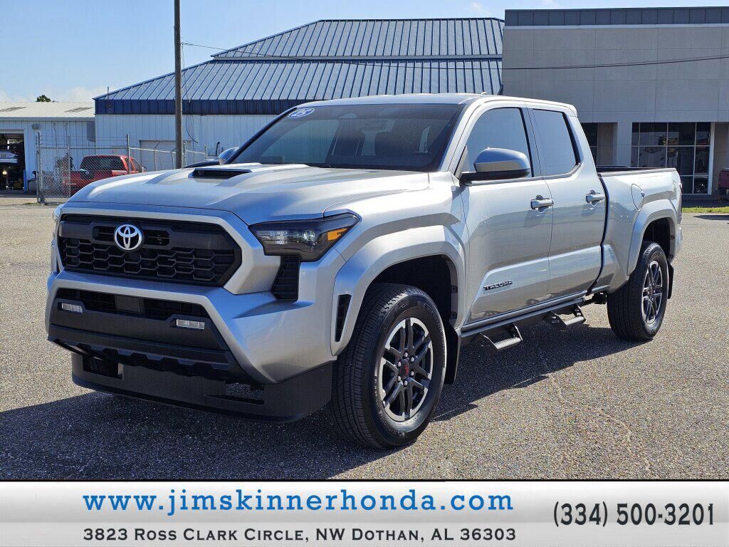 2025 TOYOTA Tacoma