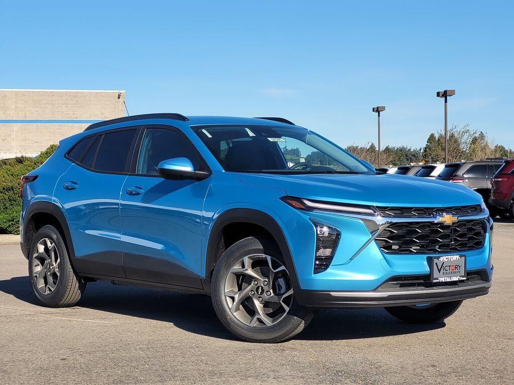 2026 CHEVROLET Trax
