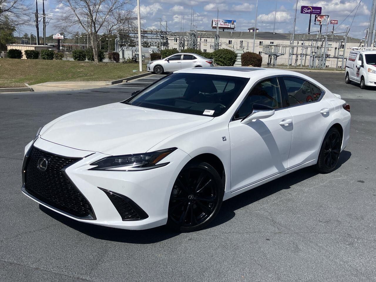 2022 LEXUS ES