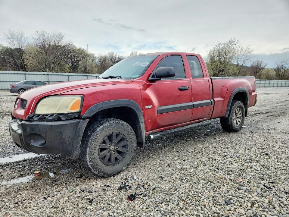 2006 MITSUBISHI Raider