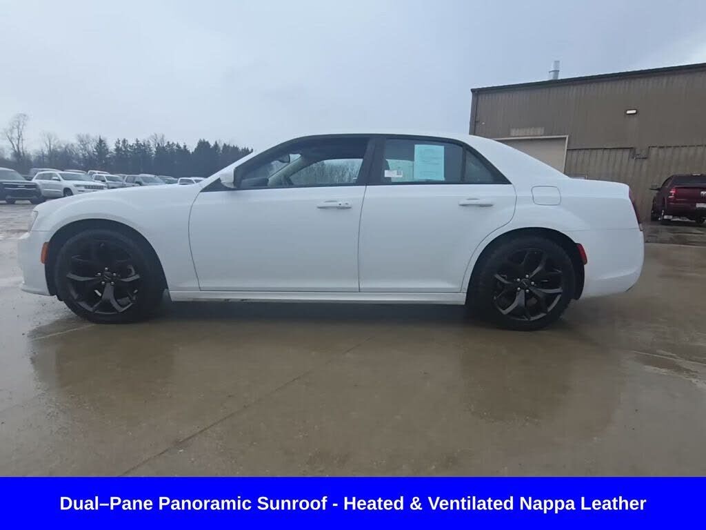 2023 CHRYSLER 300